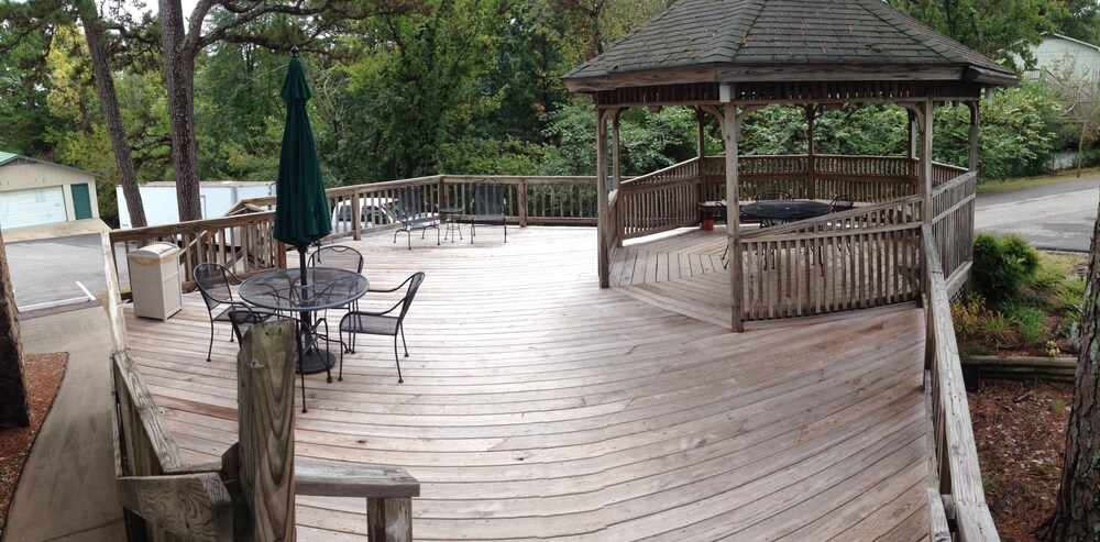 Edelweiss Inn - photo 2