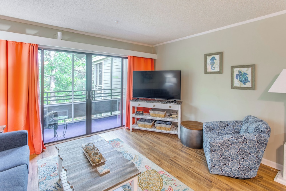 Walk to Beach and Barefoot Landing Resort Condo - photo 8