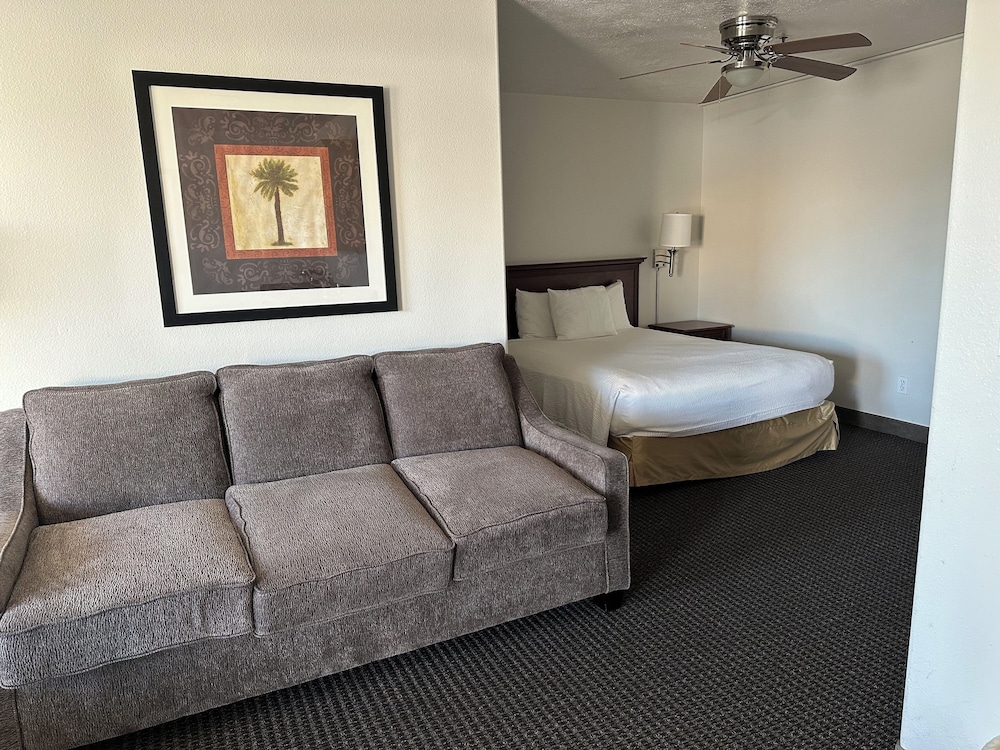 St. George Inn & Suites - photo 36