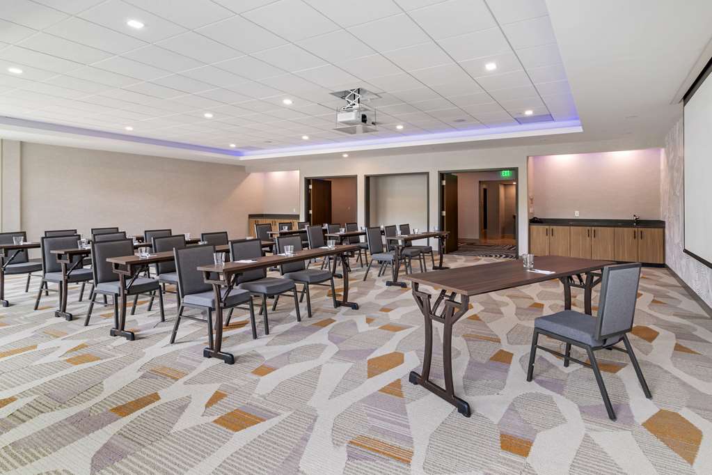 Cambria Hotel North Conway - photo 55