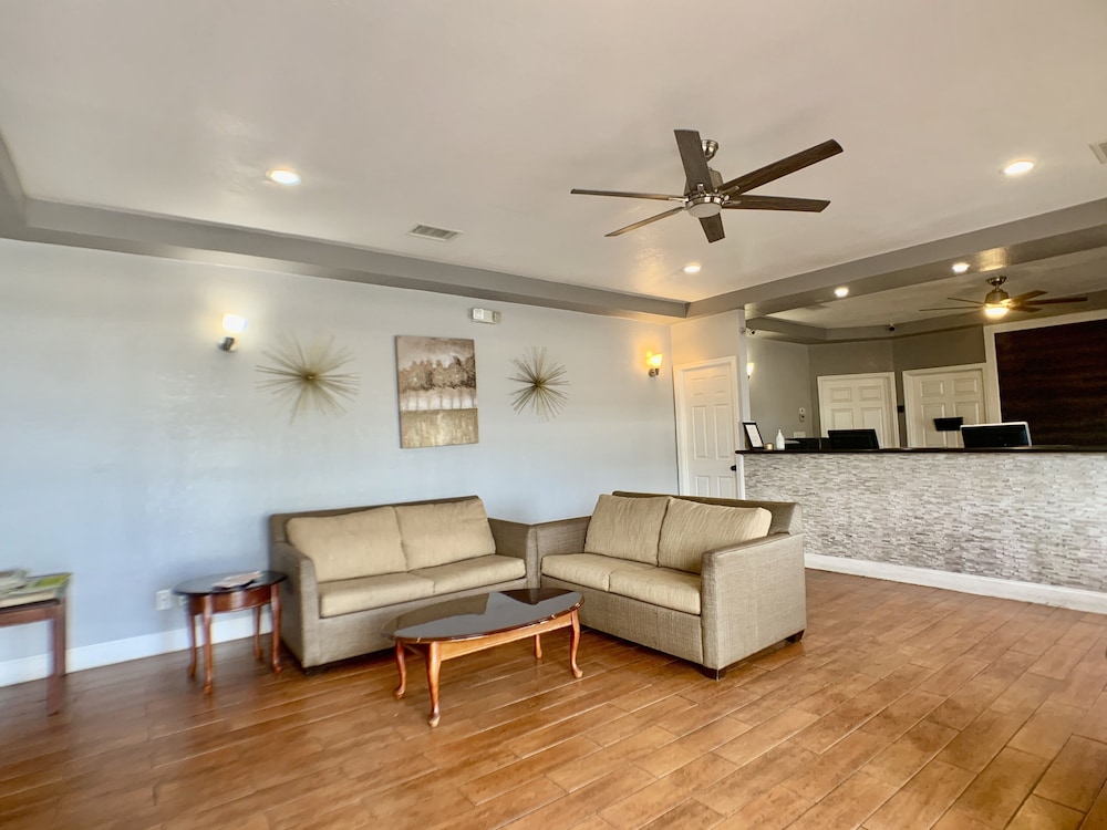 La Vista Inn Florida - photo 2