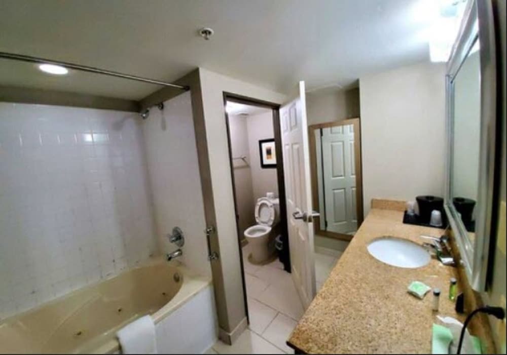 Sleep Inn & Suites BWI Airport - photo 60