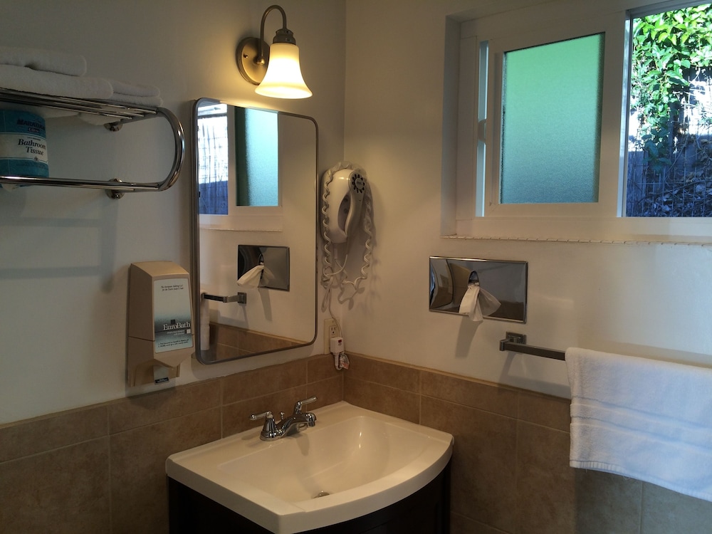 Sundown Inn - photo 26