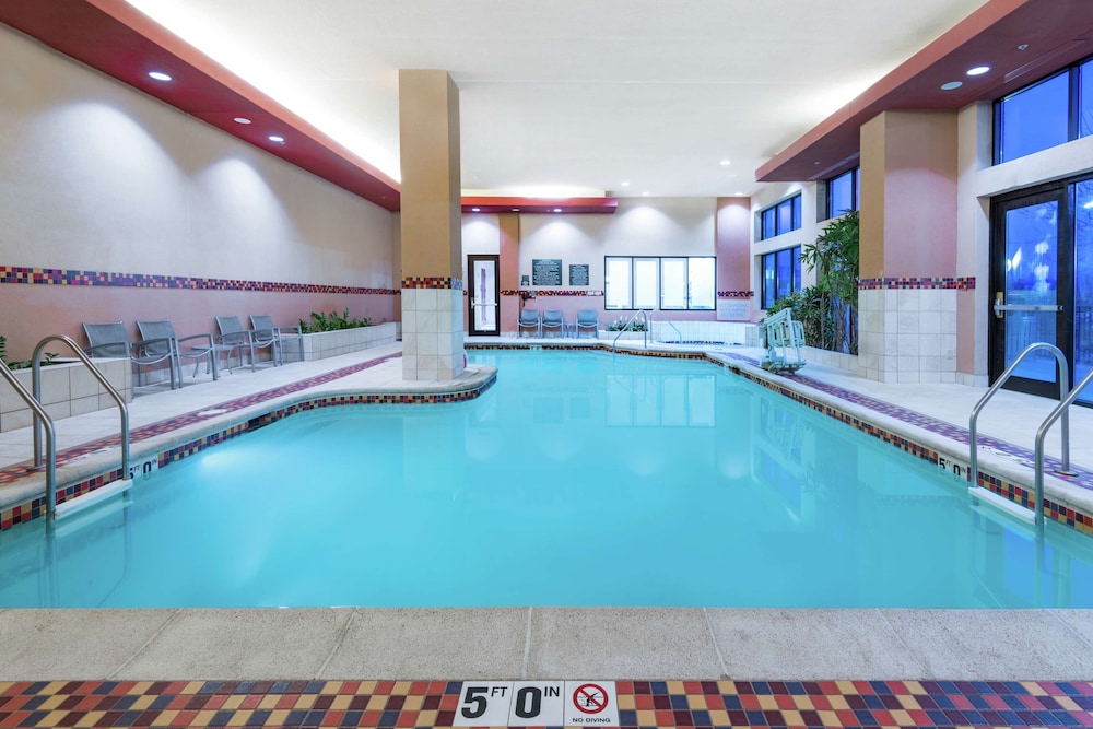 Embassy Suites by Hilton St. Louis St. Charles - photo 23