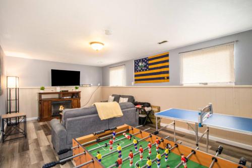 Notre Dame Get Away 4 Bdm 2 mile from Campus BBQ — 4-Star Luxury Hotel in South Bend, United States