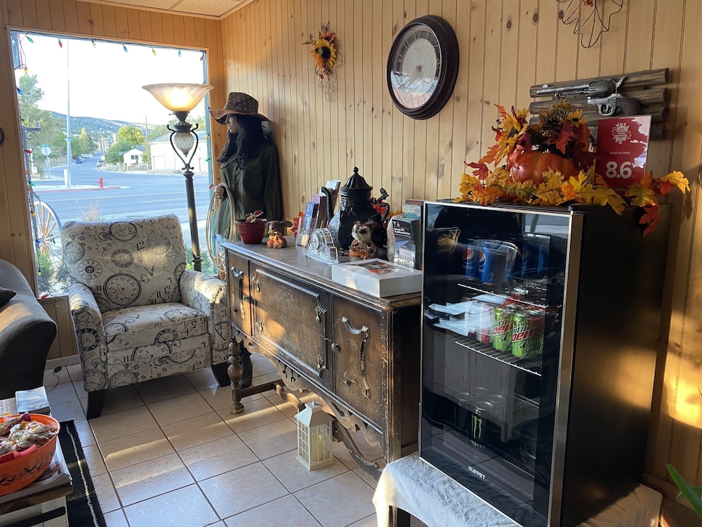 Rustic Inn Motel - photo 4