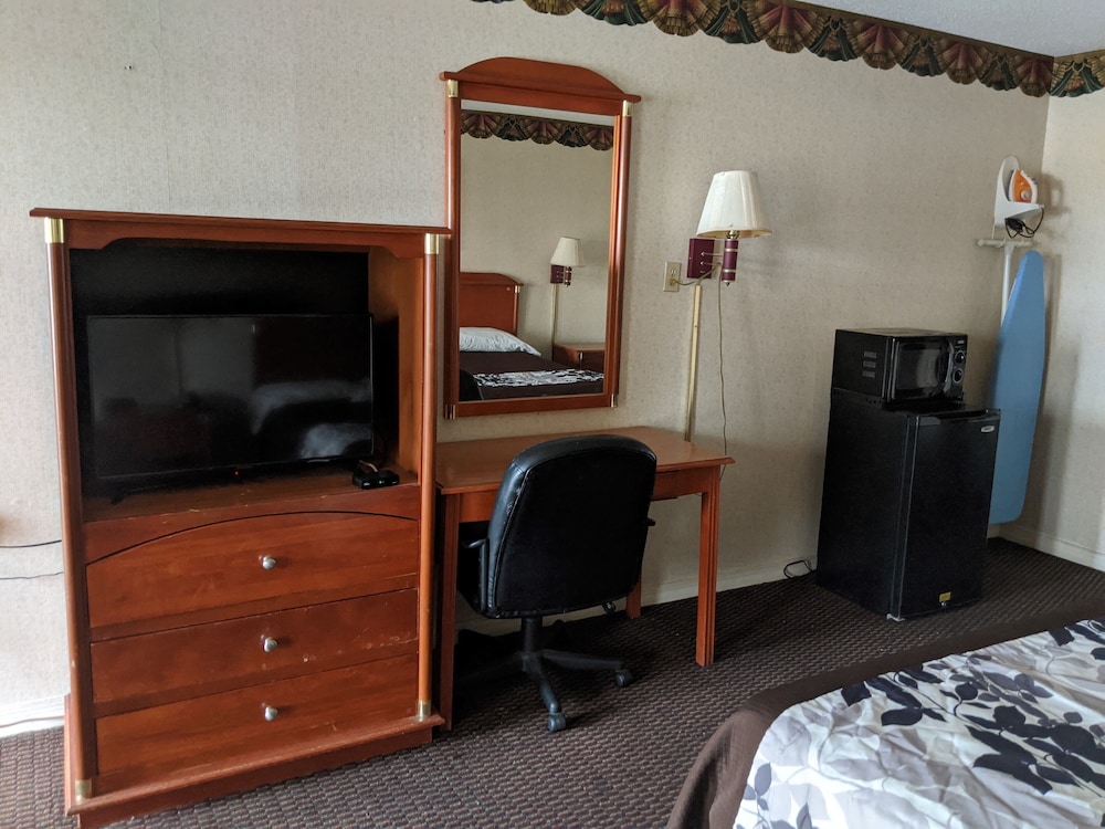 Key West Inn Montgomery South - photo 15