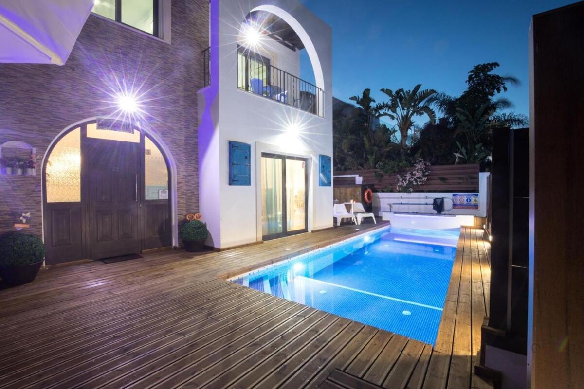 Sunnyvillas: 4br Villa Private Pool Jacuzzi Villa Amelie