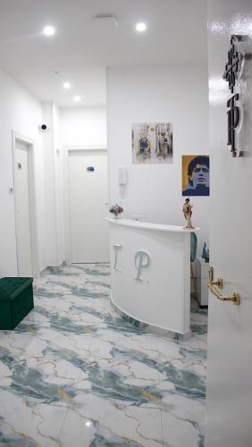 Tp luxury — 4-Star Luxury Hotel in Naples, Italy