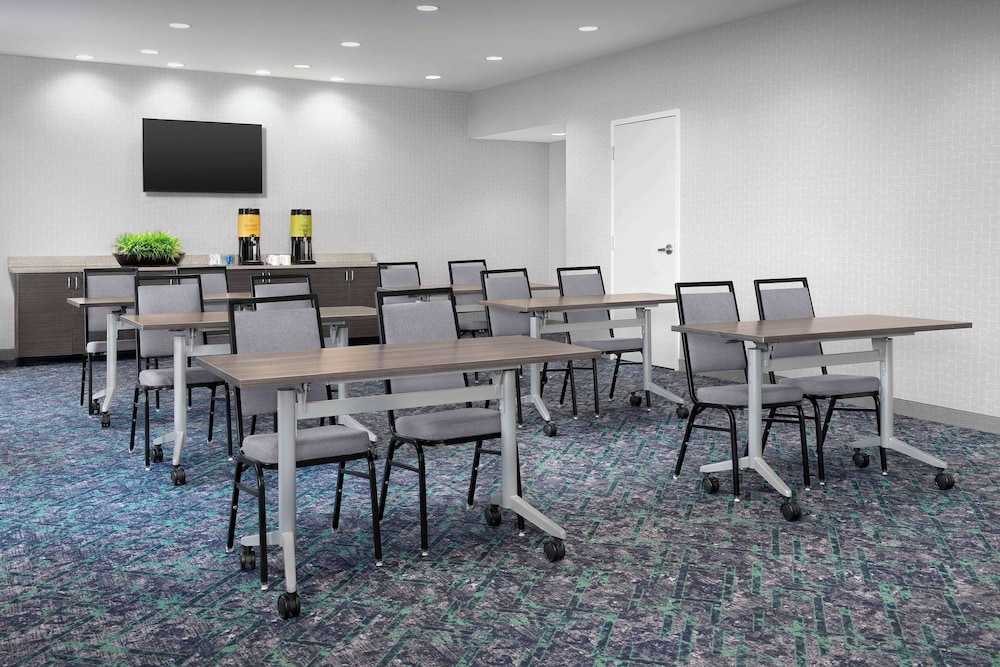 Home2 Suites by Hilton Greensboro Airport NC - photo 27