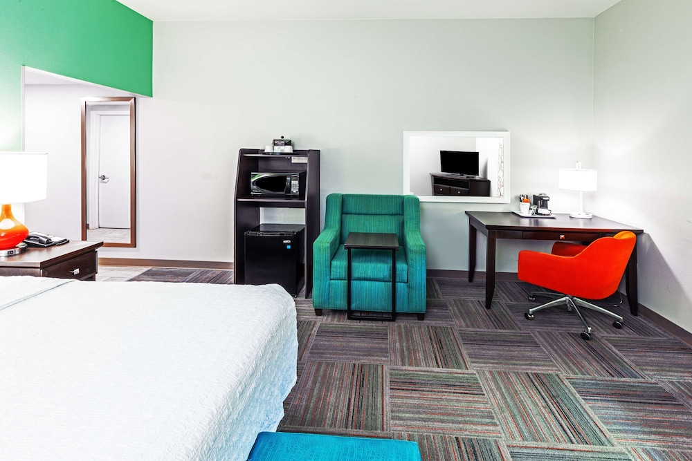 Hampton Inn Miami - photo 13