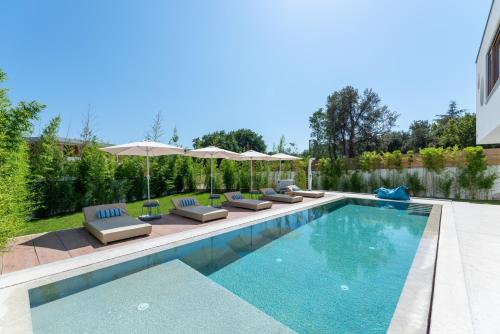 Villa near beach wih 12 meters long pool — 4-Star Luxury Hotel in Pula, Croatia