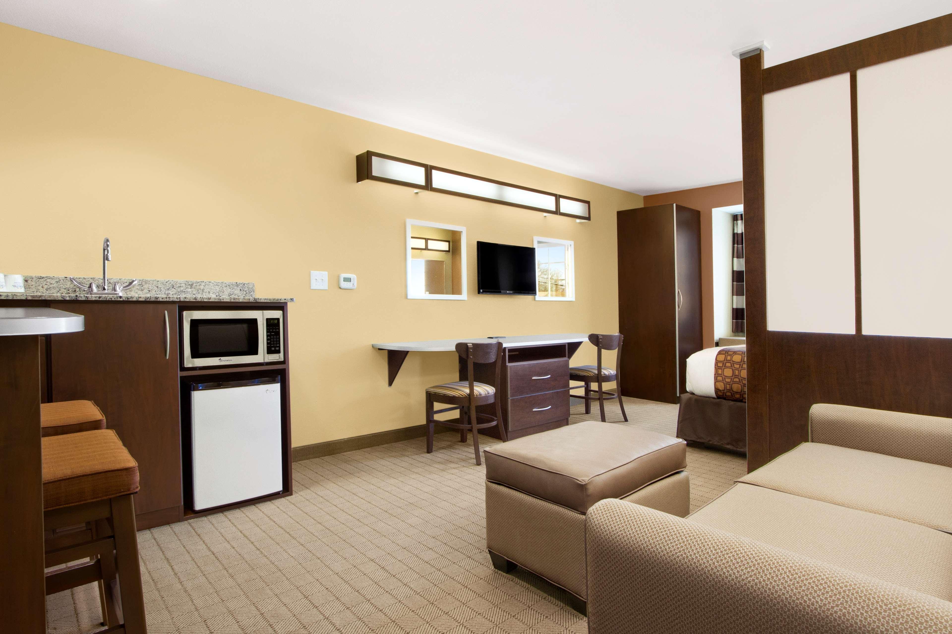 Microtel Inn & Suites by Wyndham Shelbyville - photo 8