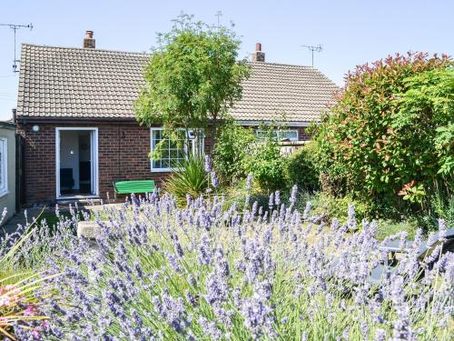 Beam Cottage — 4-Star Luxury Hotel in Flamborough, United Kingdom