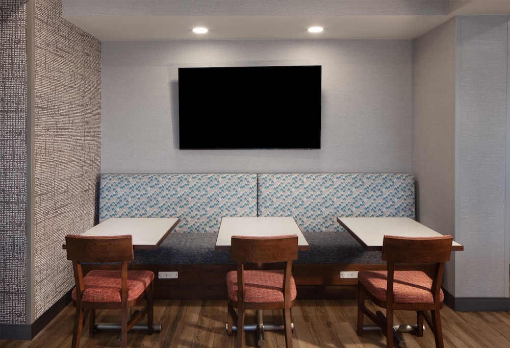Hampton Inn by Hilton Evergreen - photo 27