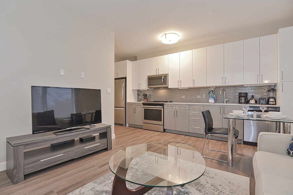 Global Luxury Suites East Boston - photo 30
