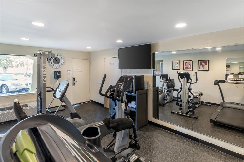 SureStay Hotel by Best Western East Brunswick - photo 25