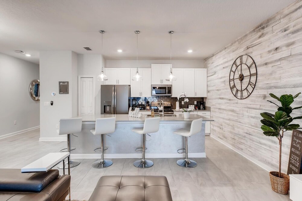 4802 LL Dream Getaway Luxury Townhome w Pool - photo 38