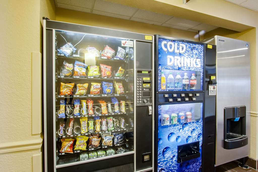 Comfort Inn & Suites Bellevue Omaha Offutt AFB - photo 42
