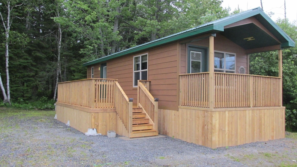 Deer Lake RV Resort & Campground in Huntsville, Canada