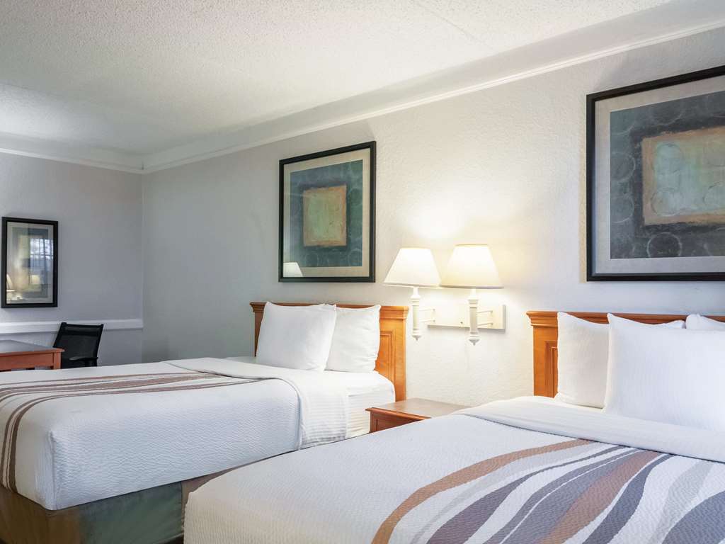 La Quinta Inn by Wyndham New Orleans West Bank Gretna - photo 20