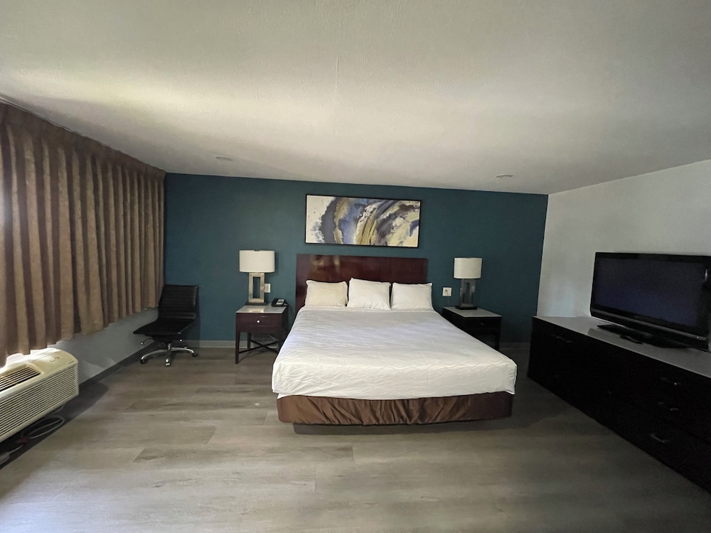 Portside Inn & Suites - photo 22