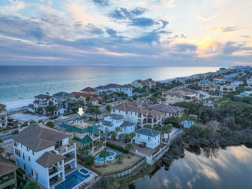 Margarita by Southern Vacation Rentals — 4-Star Luxury Hotel in Destin, United States