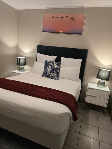The Retreat Midrand 2bed 2bath — 4-Star Luxury Hotel in Midrand, South Africa