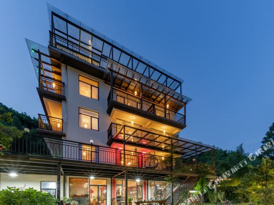 Yufei Inn - carbon neutral hotel in Deqing