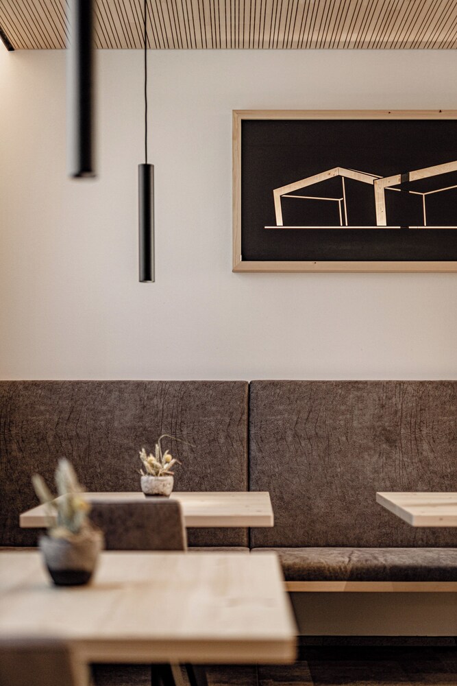 Amolaris Garden Loges & Guesthouse — Laces — photo 2