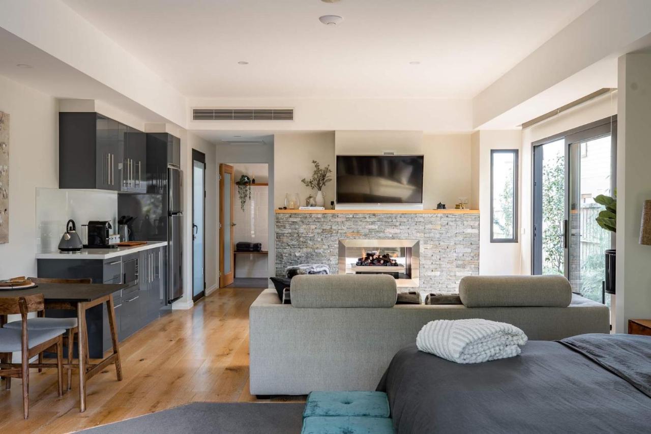 Earimil Villas Waterfront — 4-Star Luxury Hotel in Mount Eliza, Australia
