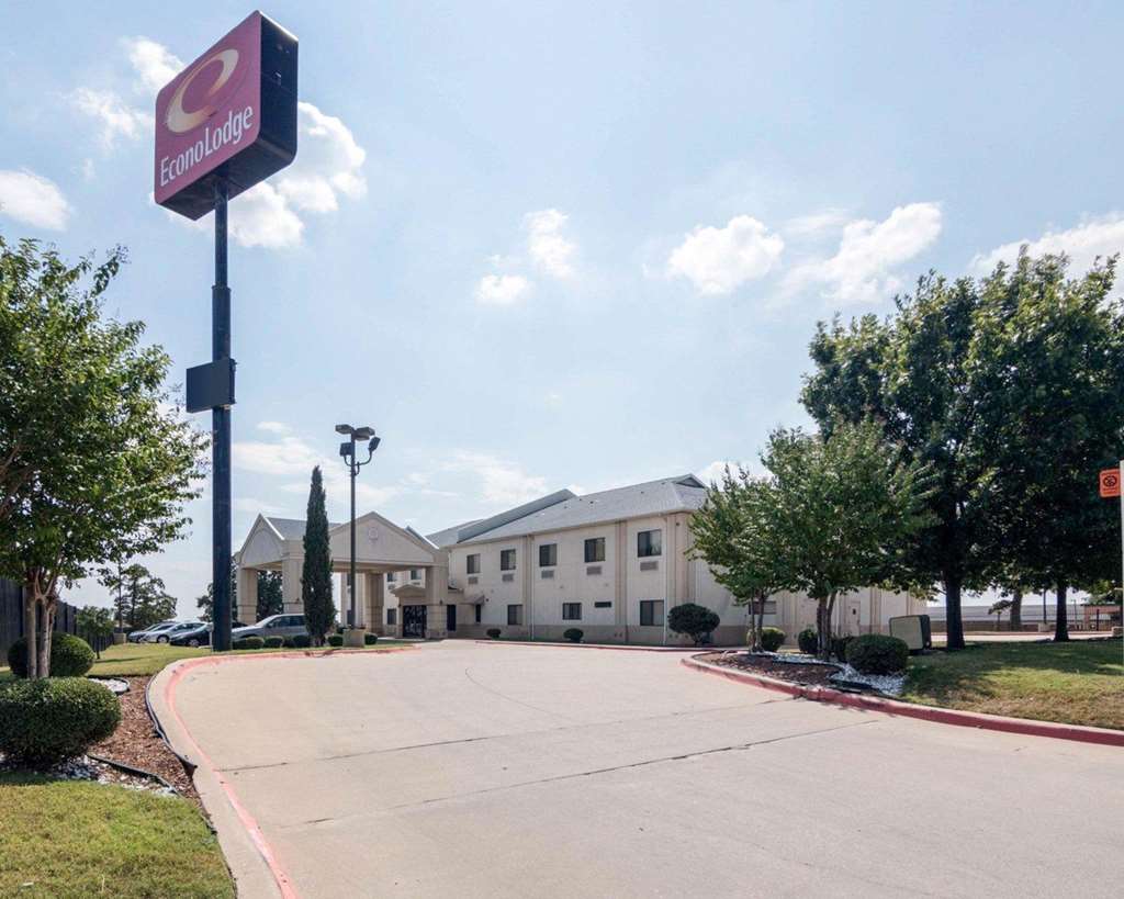 Econo Lodge Weatherford - photo 3