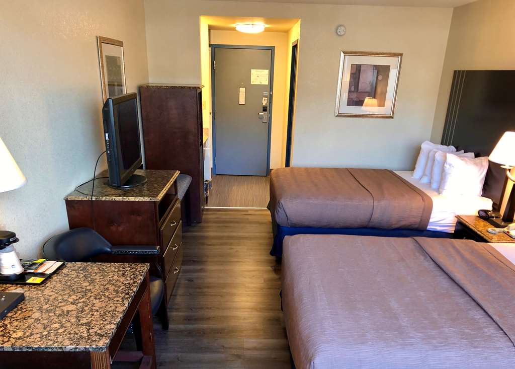Best Western Plus Reading Inn & Suites - photo 60