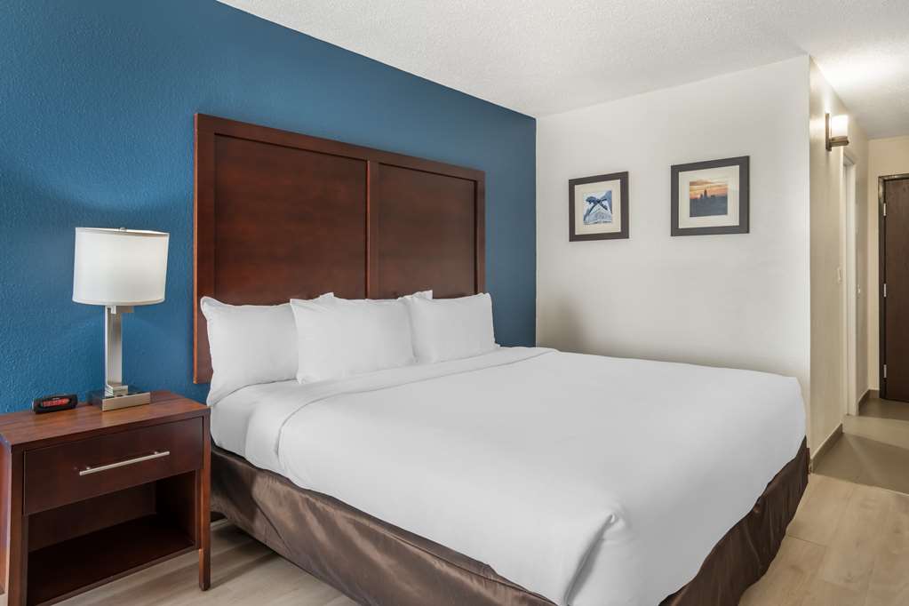 Comfort Inn Charlotte Airport Uptown - photo 12