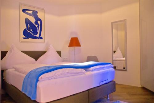 Exklusive 2 Zimmer Wohnung am Schloss Bensberg — 4-Star Luxury Hotel in Bergisch Gladbach, Germany