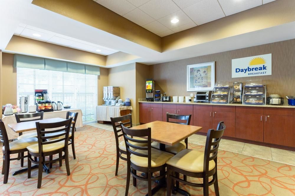 Holiday Inn Express & Suites Palm Coast I 95 - photo 5