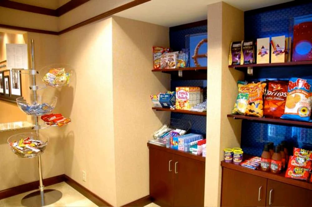 Hampton Inn Calera - photo 24