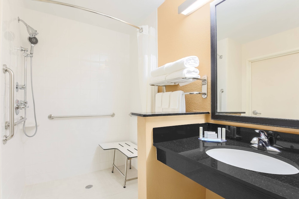 Fairfield Inn Suites Houston Humble - photo 11