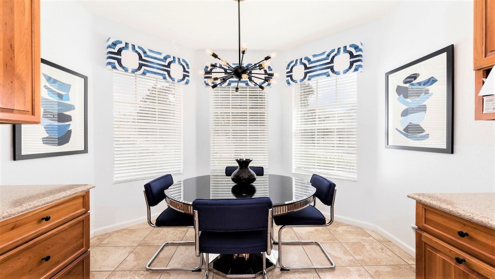 5BR Dream Getaway w South Facing Pool Kissimmee - photo 7
