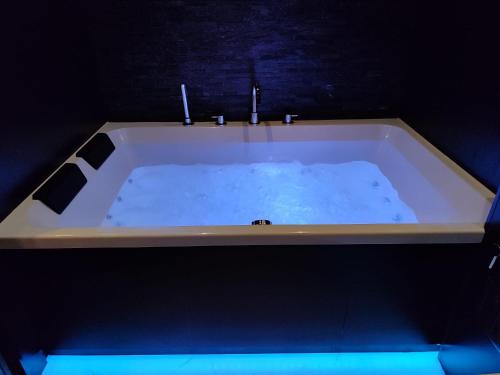 Urban Elite Private 2 person JACUZZI Hanza Tower in Szczecin, Poland