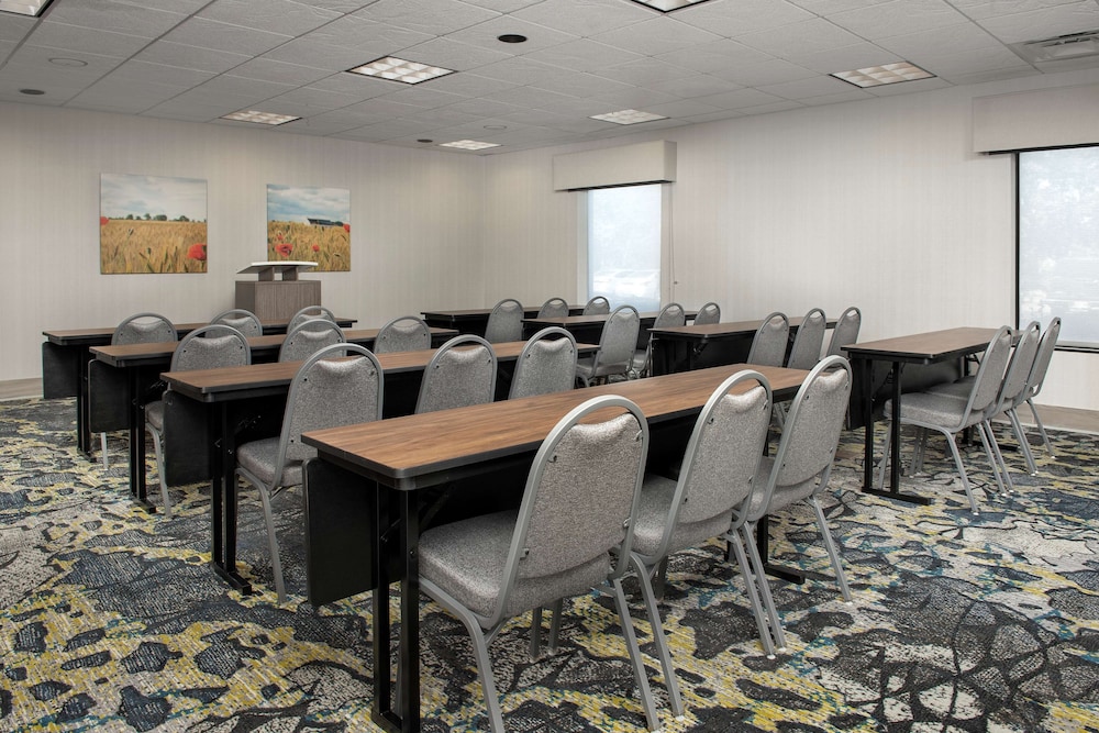 Hampton Inn Duncan - photo 40