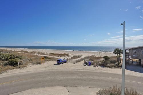 Rushin' to the Beach - photo 7