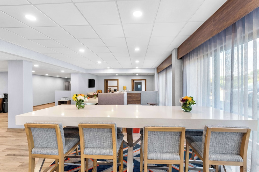 Hampton Inn Knoxville Airport - photo 28