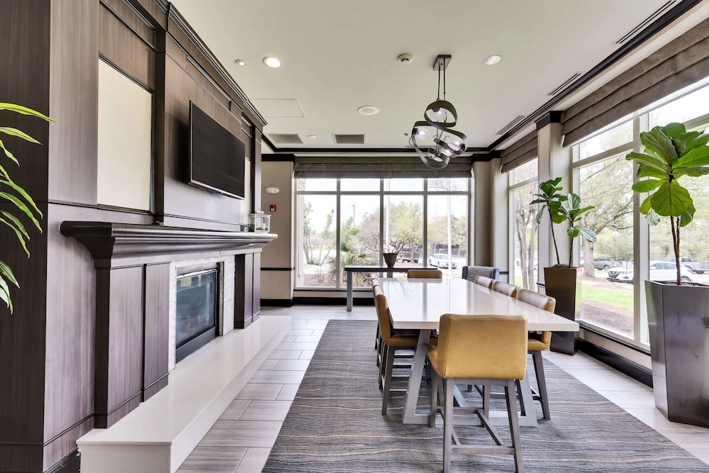 Hilton Garden Inn Austin NW Arboretum - photo 11