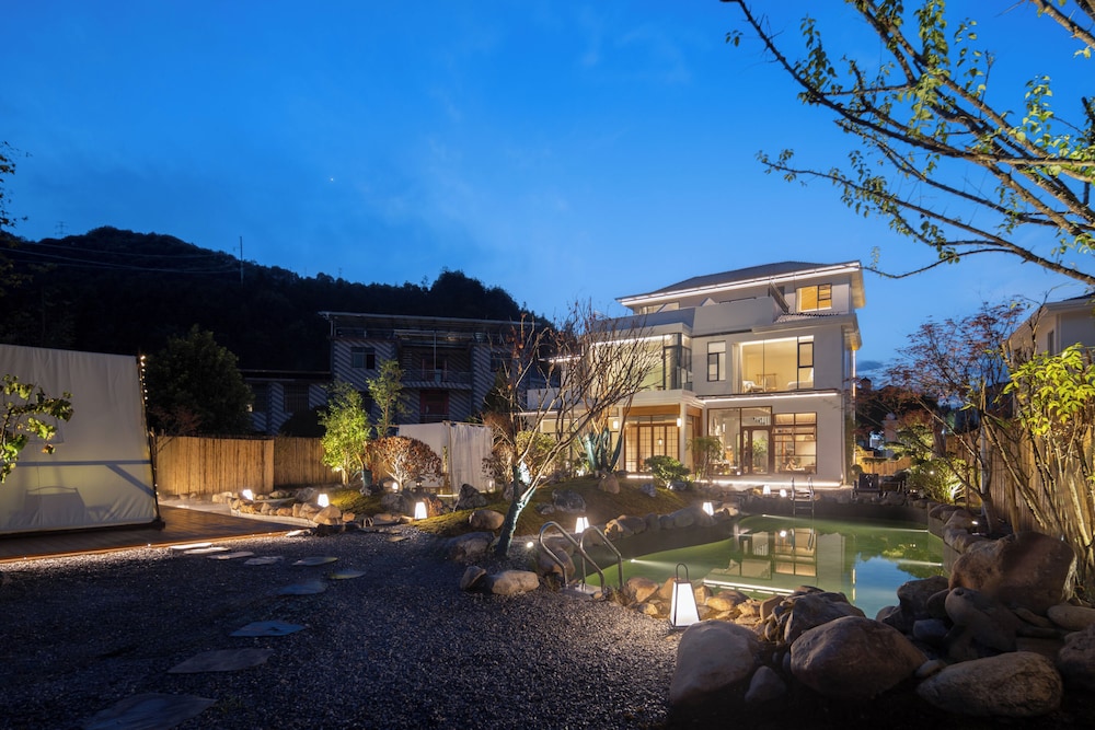 Qingmo Hidden Mid Mountain Hotel in Jingdezhen, People's Republic of China