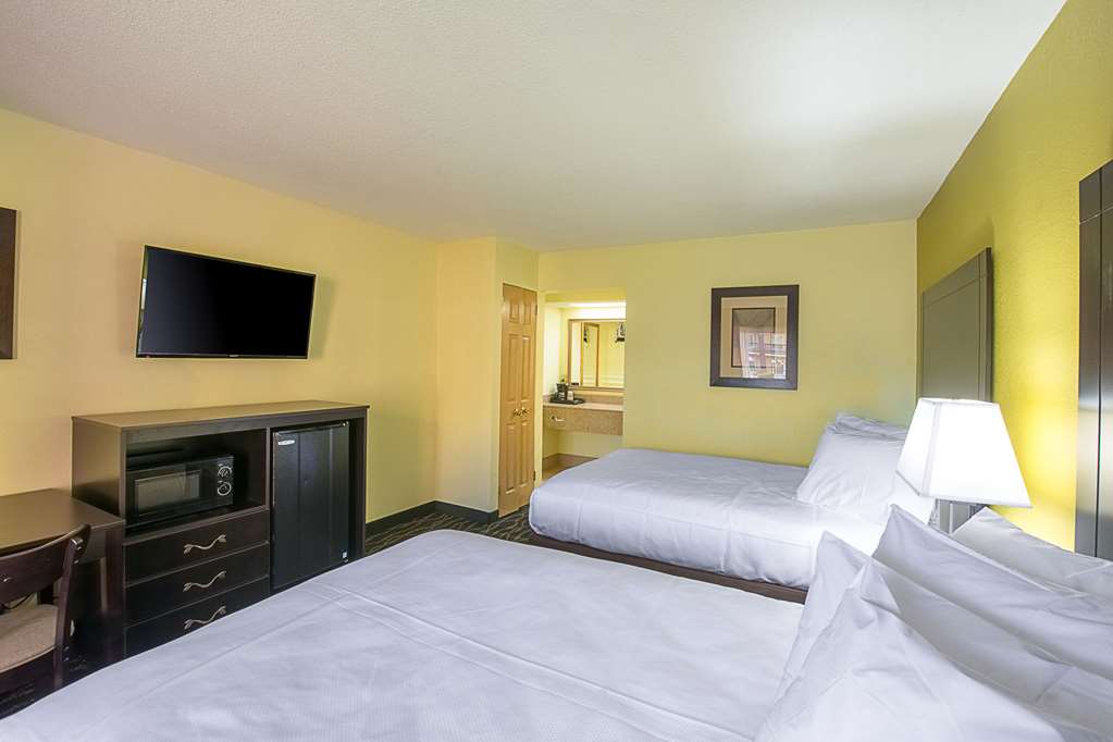 Clarion Inn Columbia Airport - photo 14