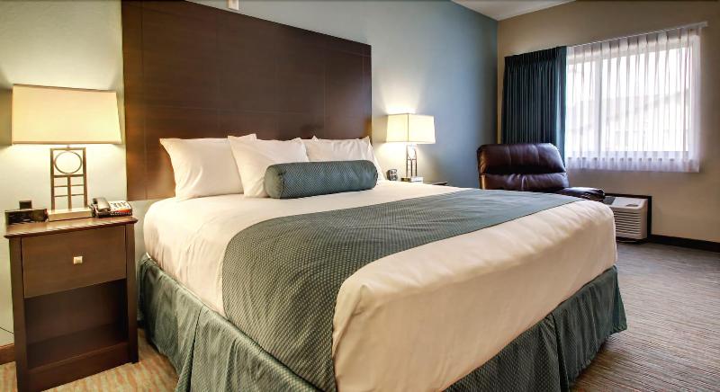 Cobblestone Inn and Suites Fort Dodge - photo 6