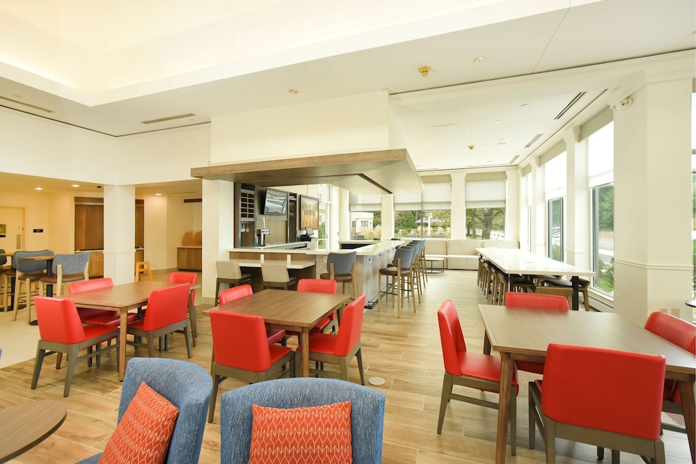Hilton Garden Inn Saratoga Springs - photo 54
