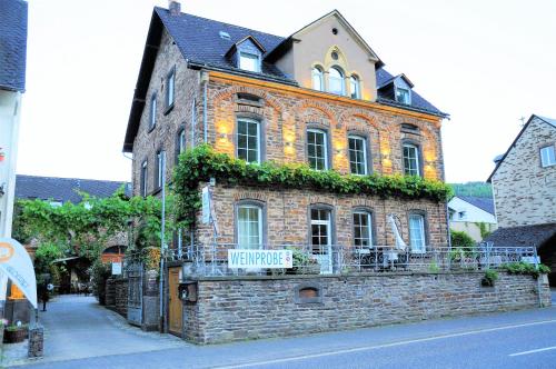 Ferienwohnungen by Weingut Hommes in Ernst Mosel — 4-Star Luxury Hotel in Bruttig-Fankel, Germany