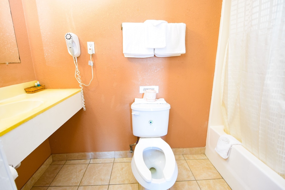 Economy Inn Beebe - photo 20